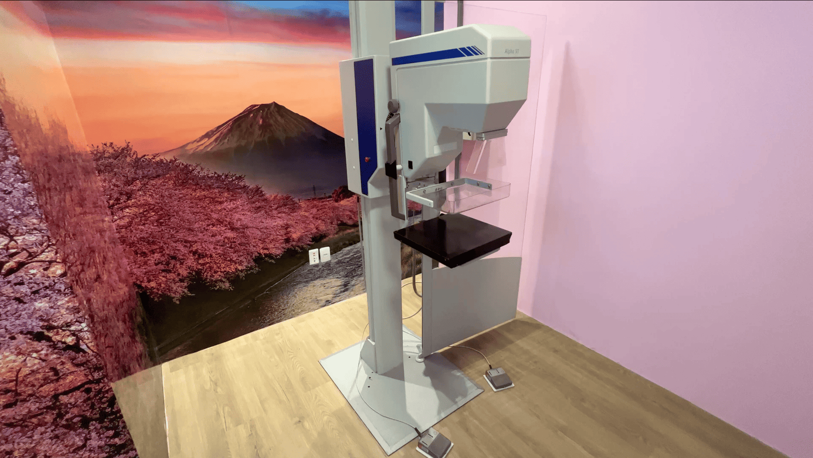 Equipamento de mamografia da Clínica Check Up Mulher em São Luís
